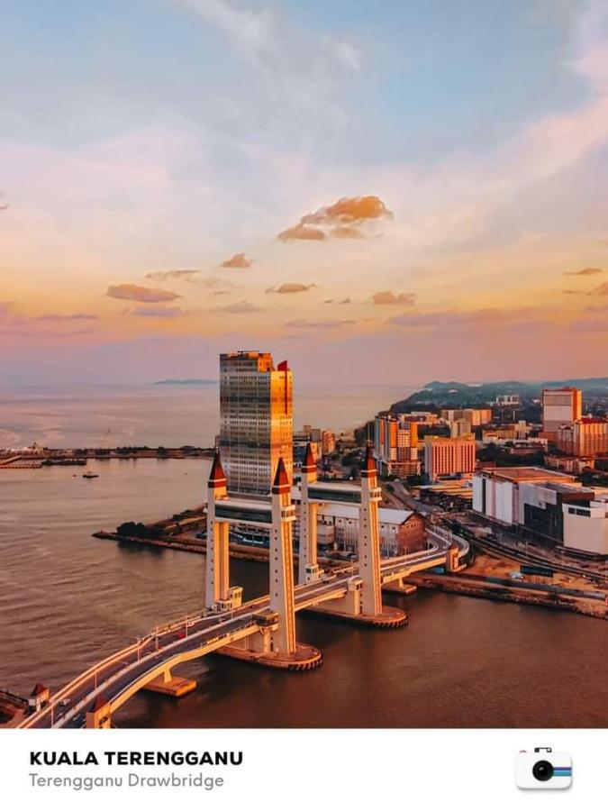 Homestay Kuala Terengganu Rose House Pantai Batu Buruk Eksteriør bilde